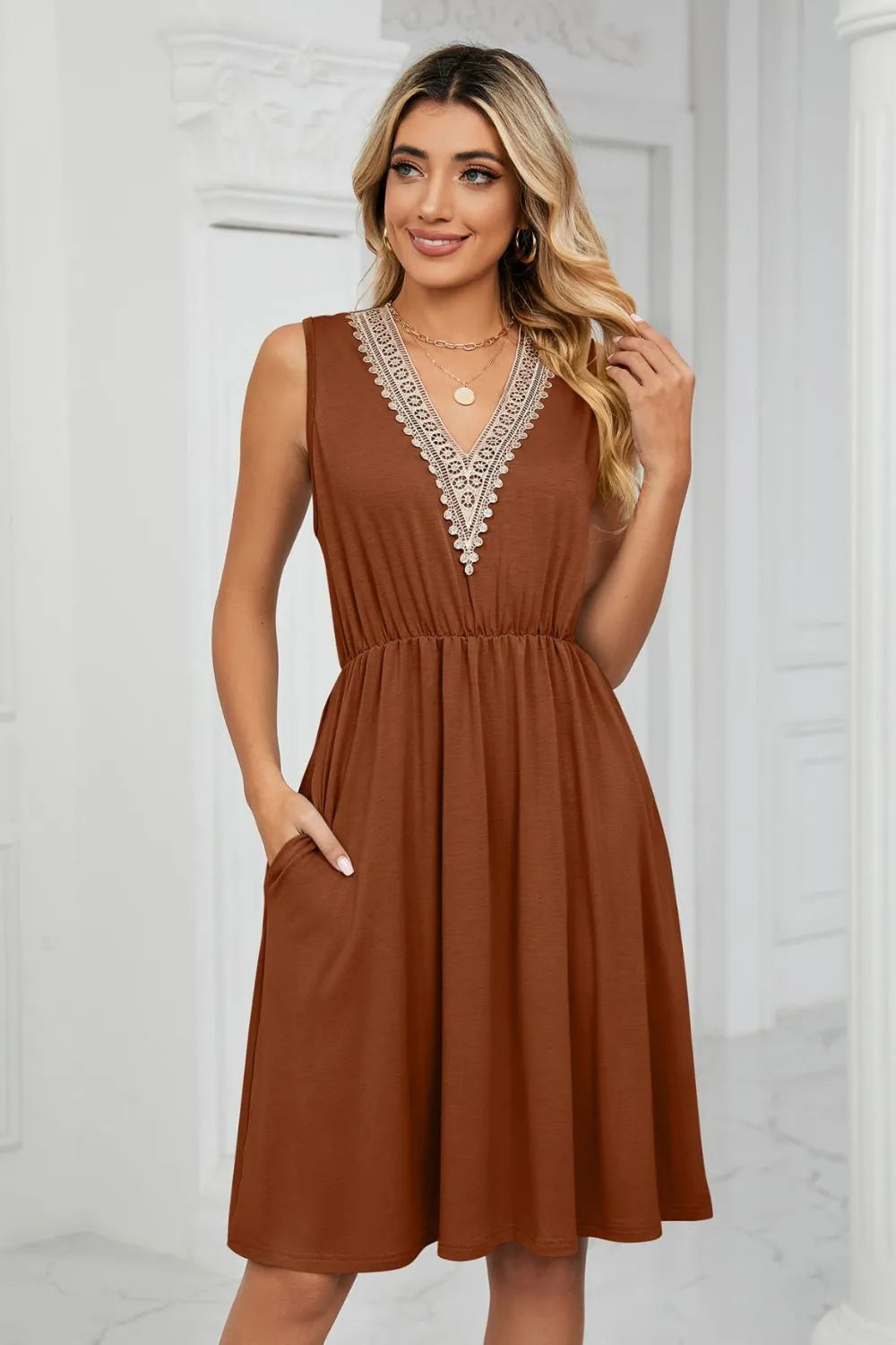 Contrast V-Neck Sleeveless Dress – view 7
