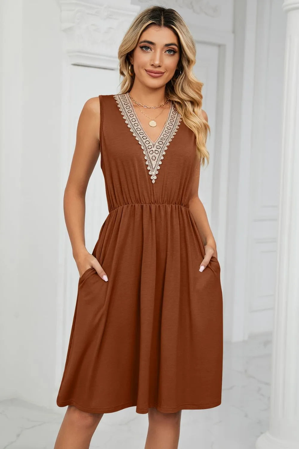 Contrast V-Neck Sleeveless Dress – view 8