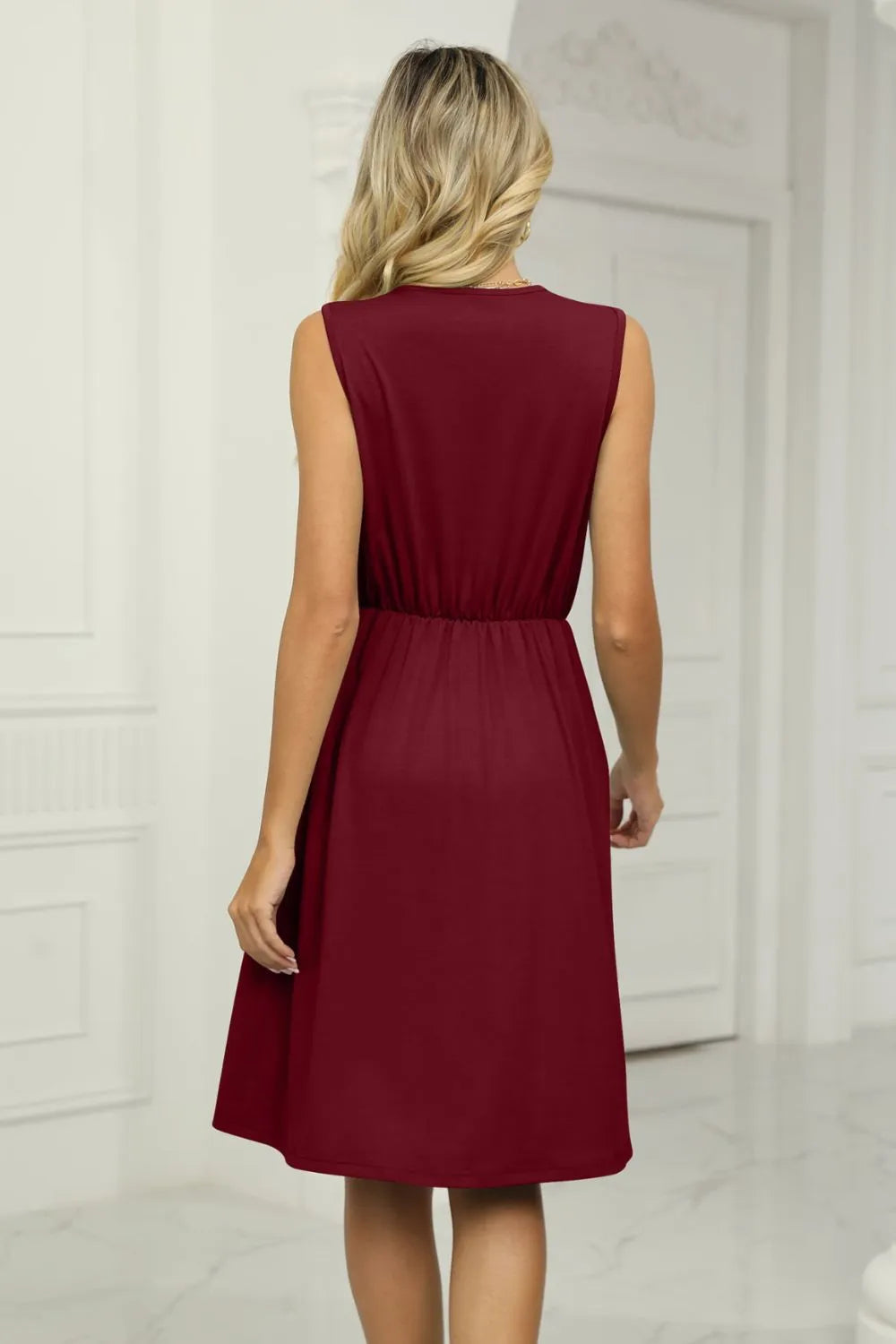 Contrast V-Neck Sleeveless Dress – view 12