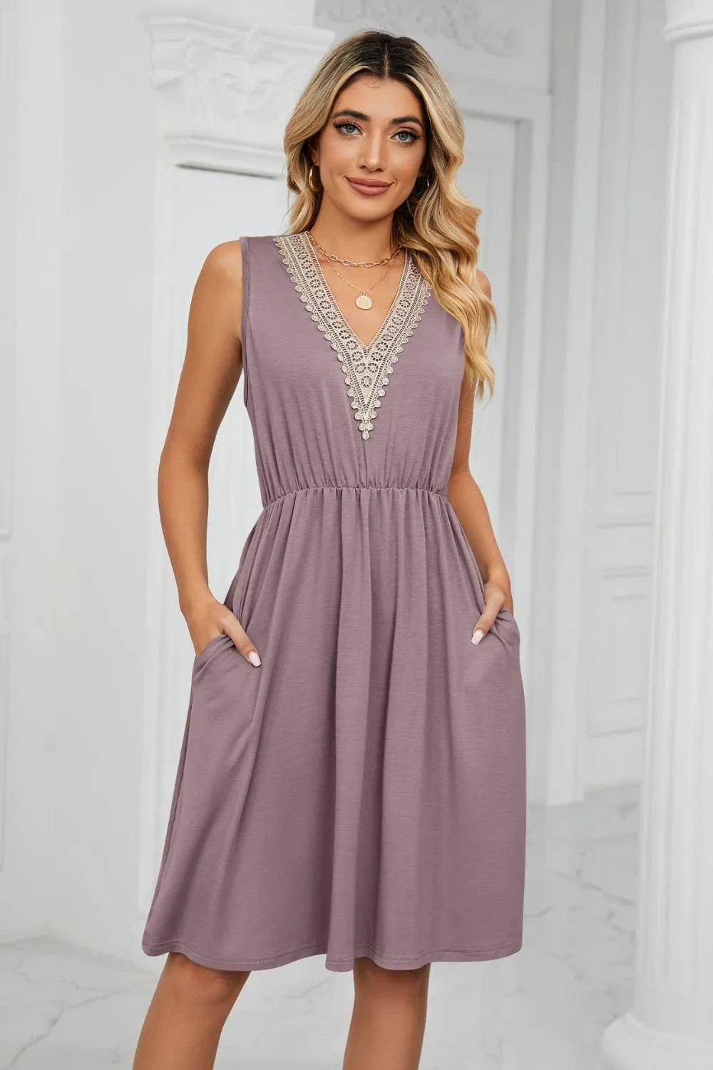 Contrast V-Neck Sleeveless Dress – Mauve